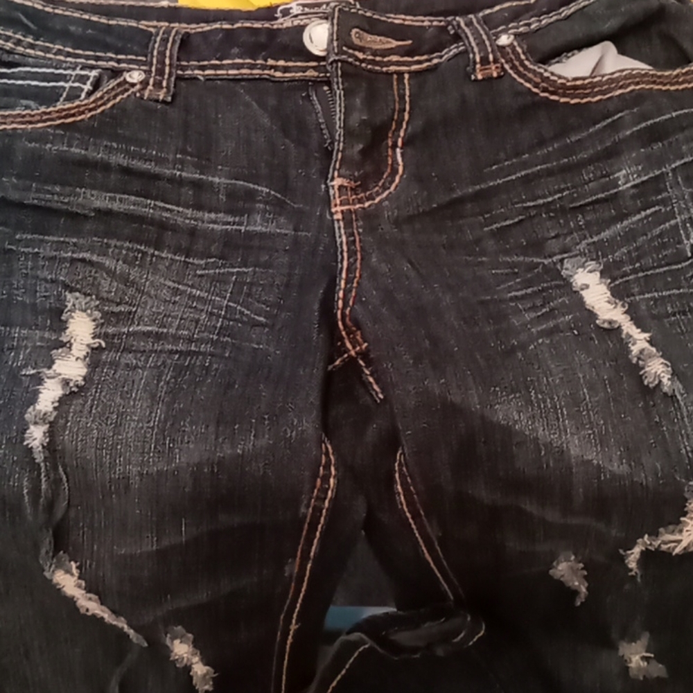 Cute unique jeans!